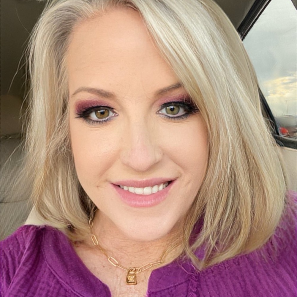 Meet your Posher, Jennifer